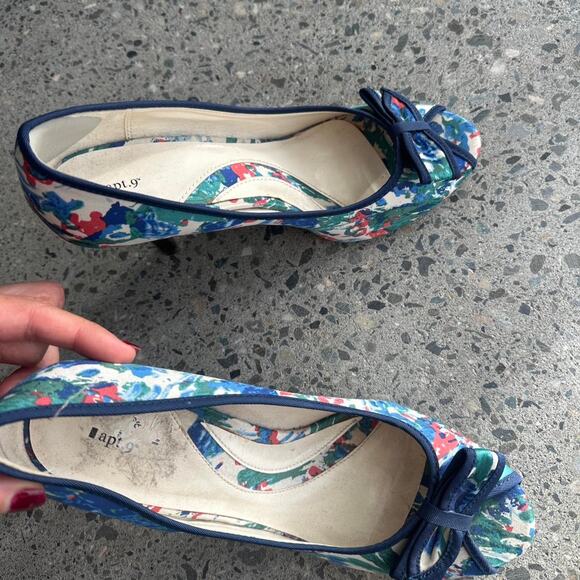 Apt. 9 Women’s 8 Heels Multicolor Floral Peep Toe Heels - Picture 2 of 3